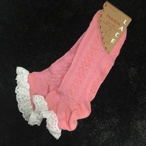 7 Pairs of Colored Socks With Lace